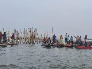 Fakta-fakta Pagar Laut di Bekasi yang Disambangi Menteri Prabowo Fakta-fakta Pagar Laut di Bekasi yang Disambangi Menteri Prabowo
