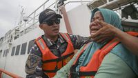 Jurnalis Metro TV Hilang di Laut, Tangis Sang Bunda Pecah