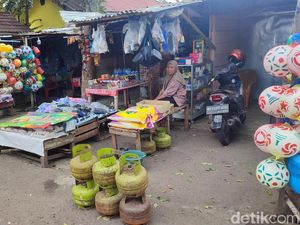 Senangnya Pedagang di Lubuklinggau Usai LPG 3 Kg Boleh Dijual Lagi di Pengecer Senangnya Pedagang di Lubuklinggau Usai LPG 3 Kg Boleh Dijual Lagi di Pengecer