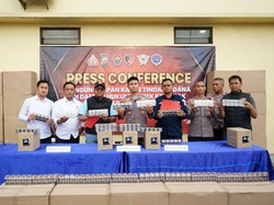 Polisi Gagalkan Penyelundupan 1,8 Juta Batang Rokok Ilegal di Merak