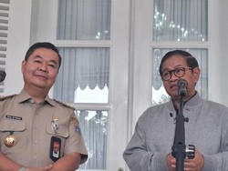 Pramono Anung Kunjungi Balai Kota Jakarta, Keliling Lihat Ruang Kerja