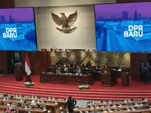 Dasco Pimpin Rapat Paripurna Pengesahan RUU BUMN Jadi Undang-Undang Dasco Pimpin Rapat Paripurna Pengesahan RUU BUMN Jadi Undang-Undang