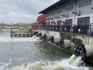 Viral Warga Geruduk Rumah Pompa Kali Tenggang Semarang