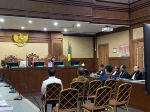 Sidang Tuntutan 3 Terdakwa Kasus Korupsi APD COVID Rp 319 M Digelar Hari Ini Sidang Tuntutan 3 Terdakwa Kasus Korupsi APD COVID Rp 319 M Digelar Hari Ini