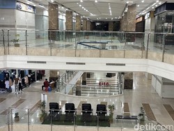 Keluh Kesah Penjaga Stan di Mal Cito Surabaya: Sampai Ngantuk kalau Jaga