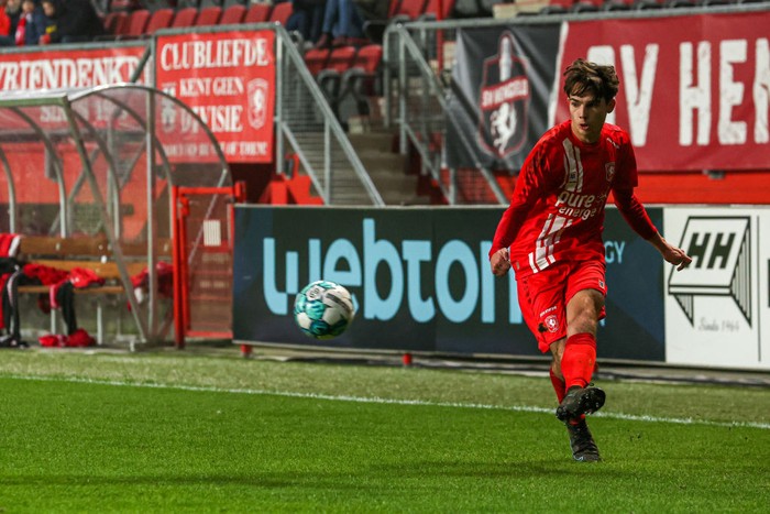 ENSCHEDE, NETHERLANDS - DECEMBER 10: Tim Geypens of FC Twente during the Friendly match between FC Twente and Sparta Rotterdam at De Grolsch Veste on December 10, 2022 in Enschede, Netherlands (Photo by Marcel Ter Bals/BSR Agency/Getty Images)