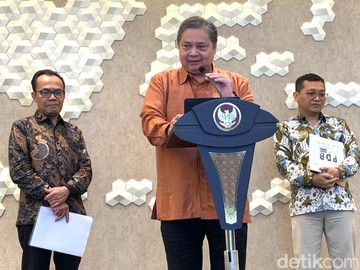 Ada Kabar THR &amp; Gaji ke-13 PNS Tak Cair 100%, Airlangga: Akan Diumumkan