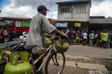 Antrean LPG Masih Terjadi di Jakarta