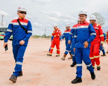 Bahlil Kunjungi Pertamina Hulu Rokan di Riau