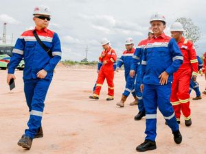 Bahlil Kunjungi Pertamina Hulu Rokan di Riau Bahlil Kunjungi Pertamina Hulu Rokan di Riau