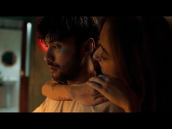 Refal Hady yang Berbeda karena Cinta Tak Pernah Tepat Waktu