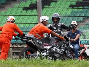 Jorge Martin Patah Tulang, Out dari Tes MotoGP Sepang 2025 Jorge Martin Patah Tulang, Out dari Tes MotoGP Sepang 2025