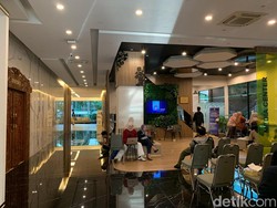 Anggaran Disunat Rp 241 M, Lampu Kantor Airlangga Tak Semua Nyala