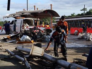Tak Ada Bekas Rem di Kecelakaan Maut di Gerbang Tol Ciawi: Truk Tak Ngerem? Tak Ada Bekas Rem di Kecelakaan Maut di Gerbang Tol Ciawi: Truk Tak Ngerem?