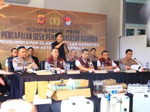 Momen Pengungkapan Pabrik Narkotika Terbesar di Jabar