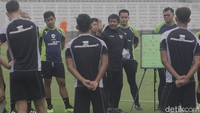 Piala Asia U-20 akan digelar di China mulai 12 Februari. Tim asuhan Indra Sjafri masuk Grup C bersama Uzbekistan, Iran, dan Yaman. 