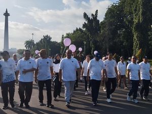 Menko Pratikno Jalan Sehat Bareng Penyintas Kanker: Work Life Balance