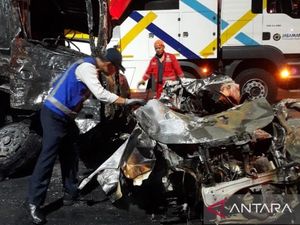 Innalillahi, Kecelakaan Maut Pintu Tol Ciawi Bikin Warganet Gemetar Innalillahi, Kecelakaan Maut Pintu Tol Ciawi Bikin Warganet Gemetar