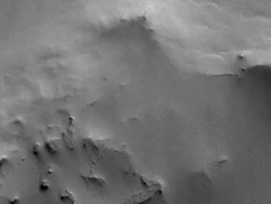Struktur Persegi Misterius Terekam di Mars