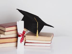 Jeritan Mahasiswa Gegara KPI Kuliah Dipangkas Penuhi Medsos