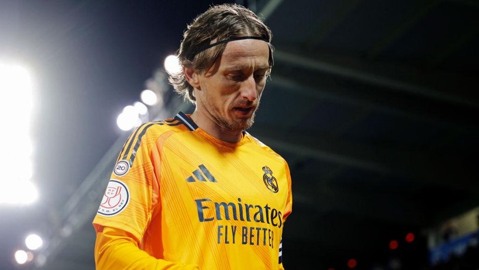 MADRID, SPAIN - FEBRUARY 5: Luka Modric of Real Madrid  during the Spanish Copa del Rey  match between Leganes v Real Madrid at the Estadio Municipal de Butarque on February 5, 2025 in Madrid Spain (Photo by Maria Gracia Jimenez/Soccrates/Getty Images)
