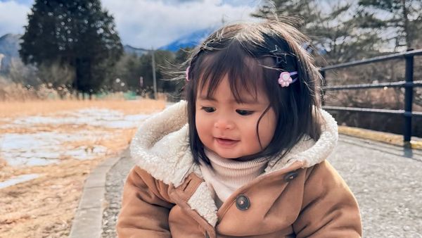 8 Foto Dek Cunda Putri Denny Caknan Makin Menggemaskan, Kini Berusia 1 Tahun