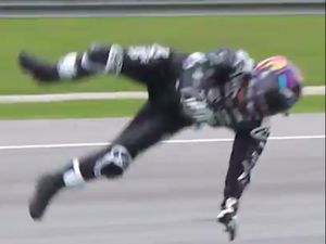 Kecelakaan Horor Jorge Martin di Atas Aprilia 1: Terlempar, Kepala Hantam Aspal Kecelakaan Horor Jorge Martin di Atas Aprilia 1: Terlempar, Kepala Hantam Aspal