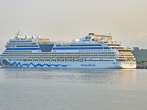 Kapal Pesiar ke-7 Bersandar di Lombok