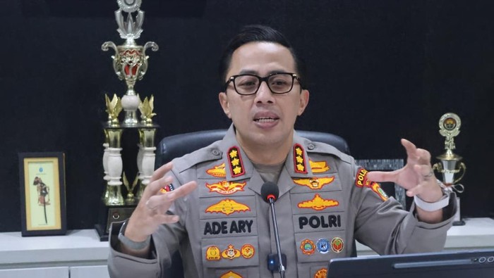 Kabid Humas Polda Metro Jaya Komisaris Besar Ade Ary Syam Indradi