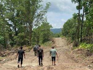 Aksi Nekat Kades-Sekdes di Inhu Jual Kawasan Hutan Demi Untung Miliaran Aksi Nekat Kades-Sekdes di Inhu Jual Kawasan Hutan Demi Untung Miliaran