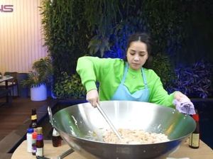 10 Potret Nagita Slavina Masak Besar, Ada Nasi Goreng dan Rendang Wagyu 10 Potret Nagita Slavina Masak Besar, Ada Nasi Goreng dan Rendang Wagyu