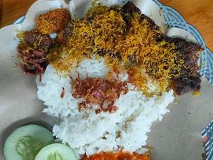 Gurihnya Nagih! Nasi Berlauk Paru Melimpah di 5 Tempat Ini Gurihnya Nagih! Nasi Berlauk Paru Melimpah di 5 Tempat Ini