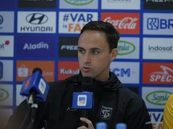 Paul Munster Percaya Diri Persebaya Dapat Tumbangkan Persis