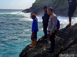 Pemancing Trenggalek Hilang Tersapu Ombak Besar Pantai Damas