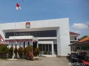 Ketua KPU Brebes Resmi Dicopot, Penggantinya Dipilih Besok Ketua KPU Brebes Resmi Dicopot, Penggantinya Dipilih Besok