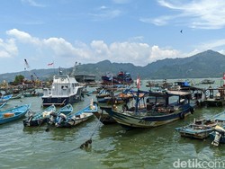 Badai-Gelombang Tinggi, Ratusan Nelayan di Tulungagung Tak Melaut