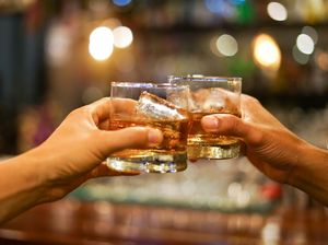 Loker Unik di Australia, Keliling Dunia-Mabuk Digaji Rp 1,6 Miliar