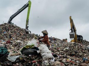 Potret TPA Jatiwaringin yang Akan Ditutup KLH Potret TPA Jatiwaringin yang Akan Ditutup KLH