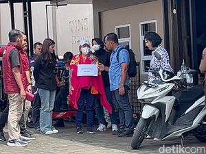 Rekonstruksi Kasus Narkoba Jaringan Helen Lanjut ke Rumah dan Tempat Gym Rekonstruksi Kasus Narkoba Jaringan Helen Lanjut ke Rumah dan Tempat Gym