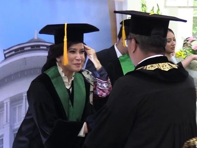 Momen Pengukuhan Guru Besar Tetap Fakultas Kedokteran UI
