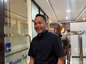 Respati Ungkap Program 100 Hari Kerja Jelang Dilantik Jadi Walkot Solo Respati Ungkap Program 100 Hari Kerja Jelang Dilantik Jadi Walkot Solo