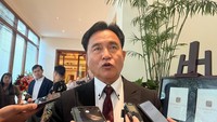 Usai Ratas, Menko Yusril Ingatkan Aparat Jangan Bertindak di Luar Hukum