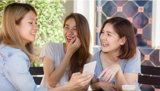 Berbagi Cerita/foto/freepik.com/tirachardz