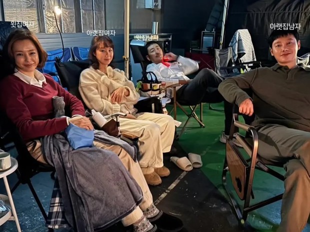 Potret jajaran pemeran film 'People Upstairs' di lokasi syuting