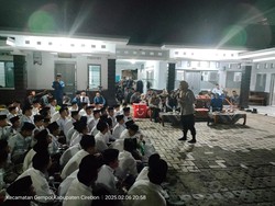 Direktur Pidana PPA/PPO Bareskrim Serukan Rise and Speak di Ponpes Cirebon