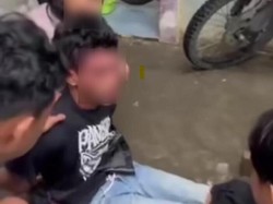 Pria di Makassar Babak Belur Diamuk Mahasiswa Usai Kepergok Mencuri di Asrama