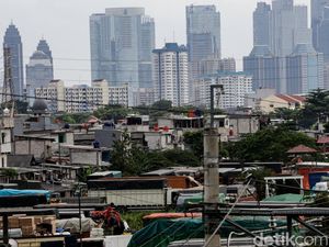 Riset LPEM UI: Ekonomi RI Melambat, Industri Melemah Riset LPEM UI: Ekonomi RI Melambat, Industri Melemah