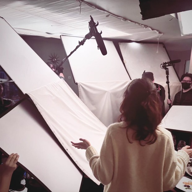 Potret Gong Hyo Jin dalam lokasi syuting film 'People Upstairs'