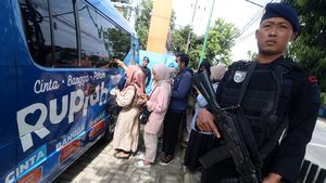 Potret Penukaran Uang di Pasar