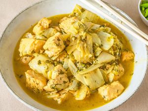 Resep Kari Ayam Sawi Putih yang Berkuah Harum Berempah Resep Kari Ayam Sawi Putih yang Berkuah Harum Berempah